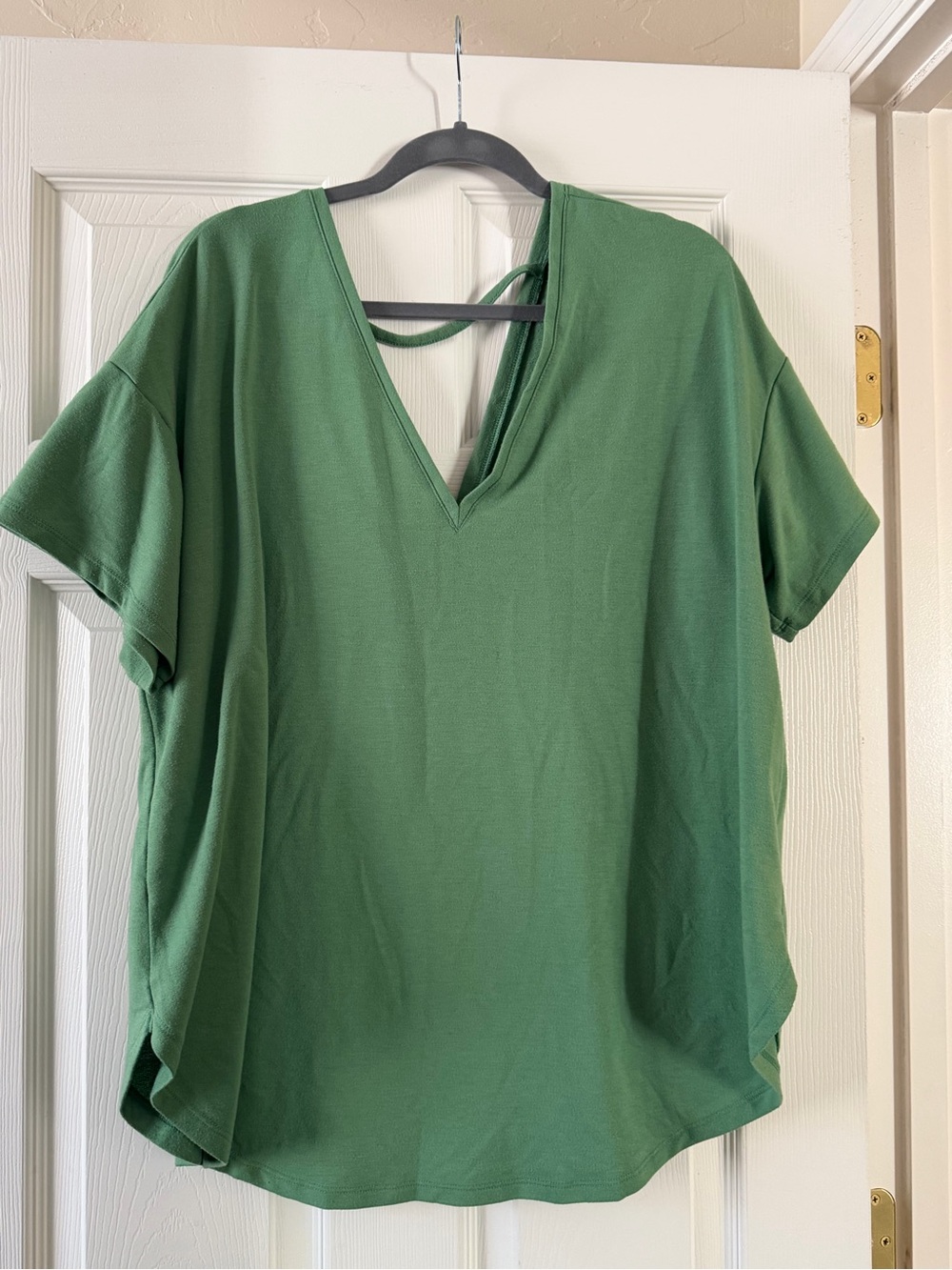 torrid Green V-Neck Short Sleeve Top with Back Strap
